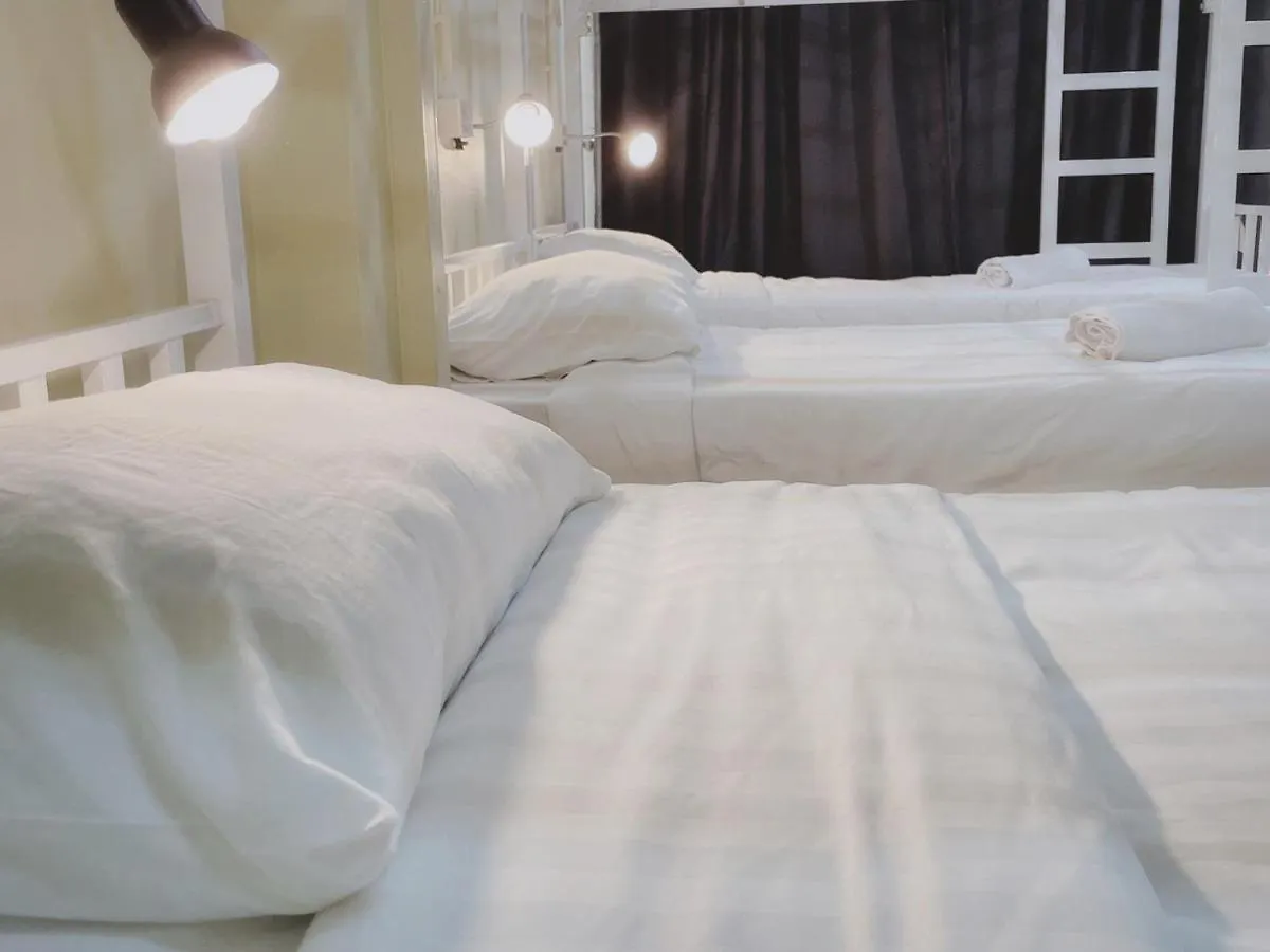 Beds Friends Phi Phi Hostel - Party Hostel Thailandia